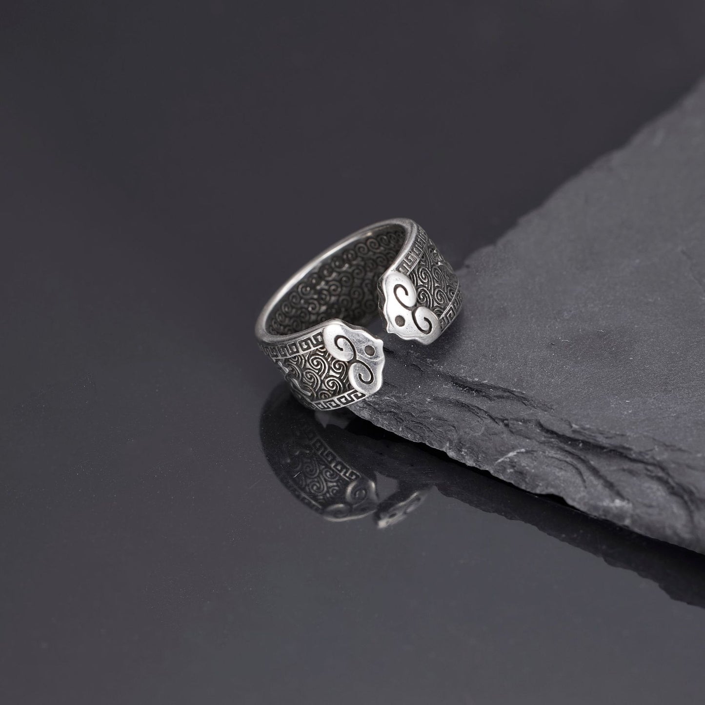 YT Good luck with an adjustable vintage silver ring